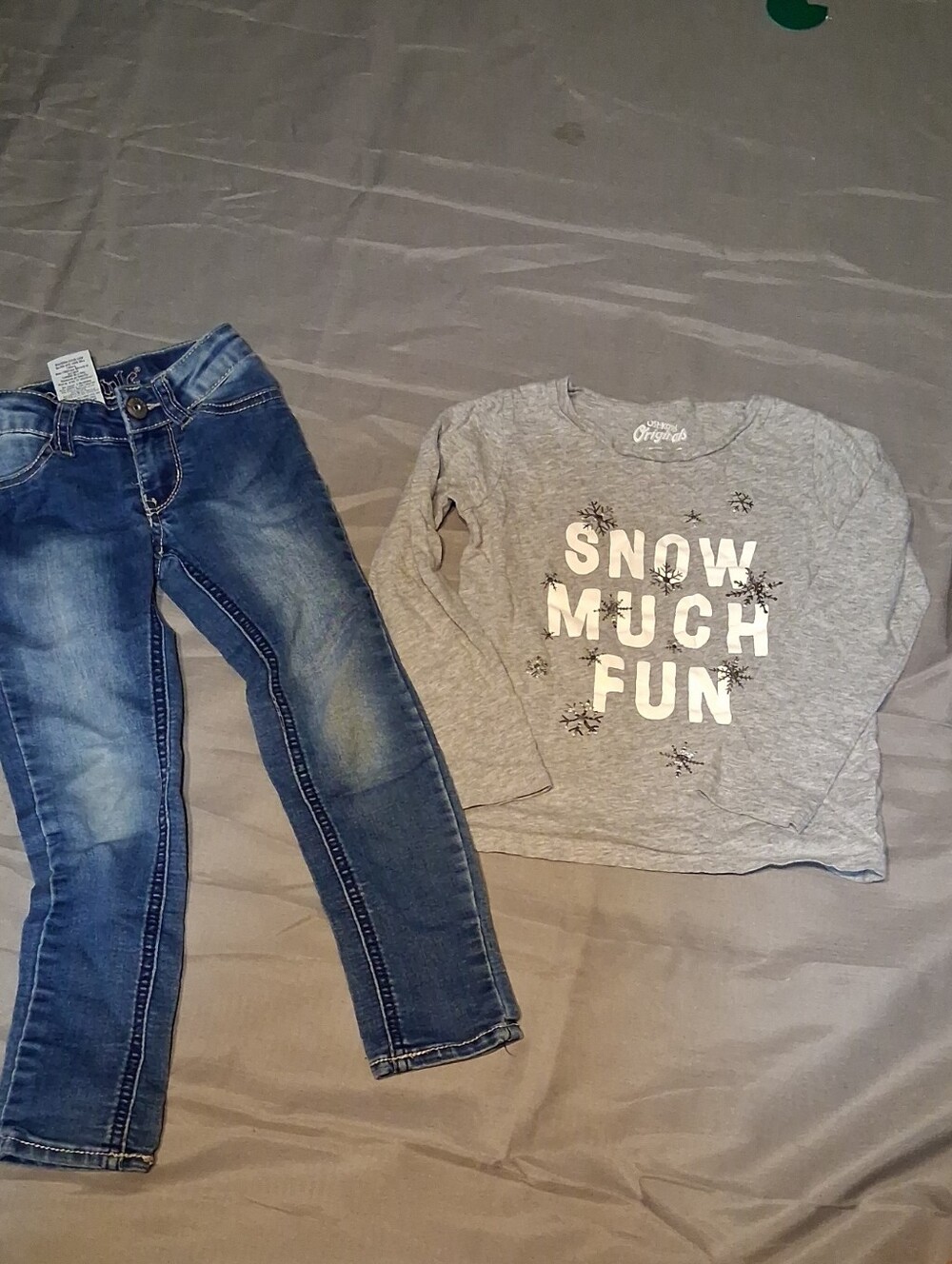 Freestyle Gray Long-Sleeve Tee 'Snow Much Fun' Graphic